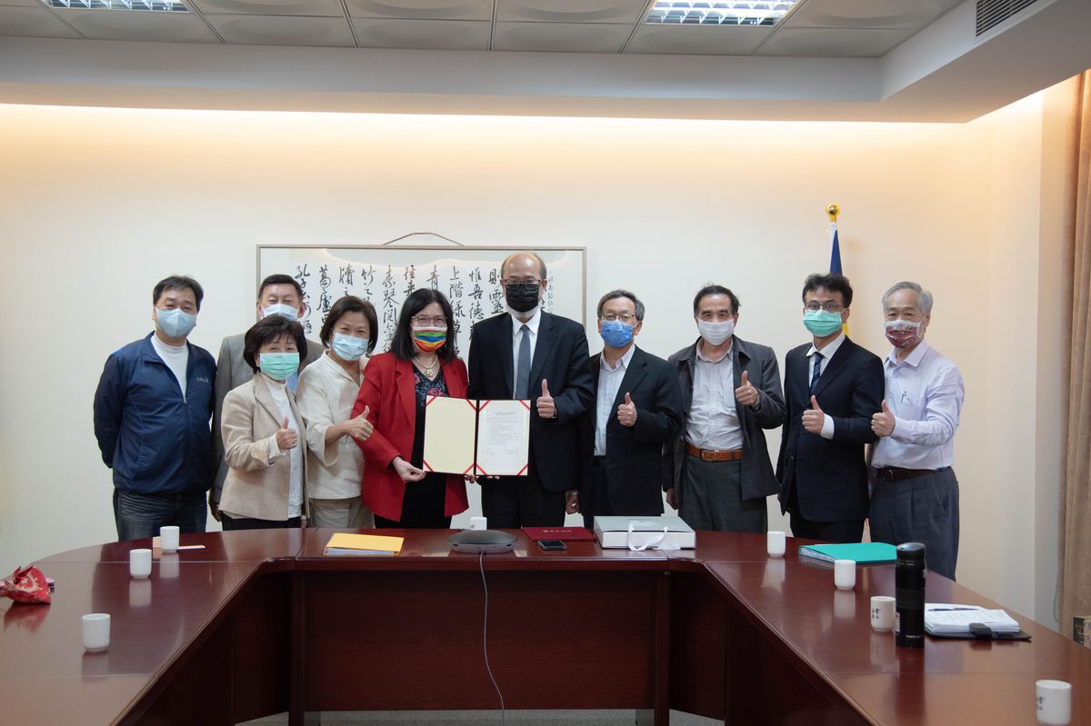 20220407 華梵大學與世界環境教科文基金會簽約